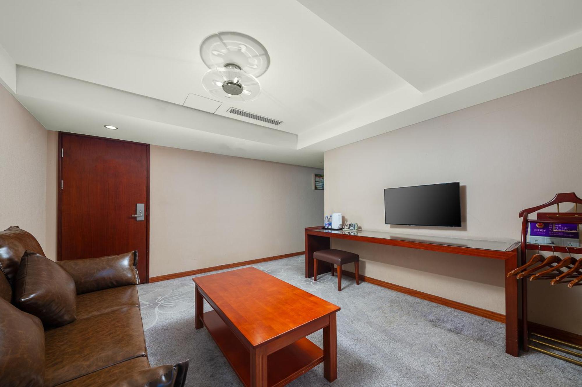 Zhongyi Hotel - Guangzhou Feixiang Park Metro Station Wanda Plaza 외부 사진
