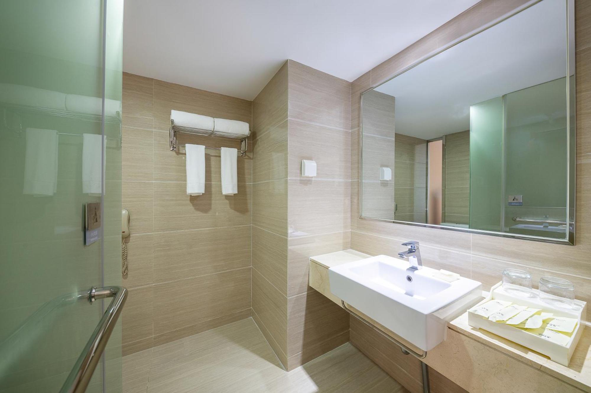 Zhongyi Hotel - Guangzhou Feixiang Park Metro Station Wanda Plaza 외부 사진